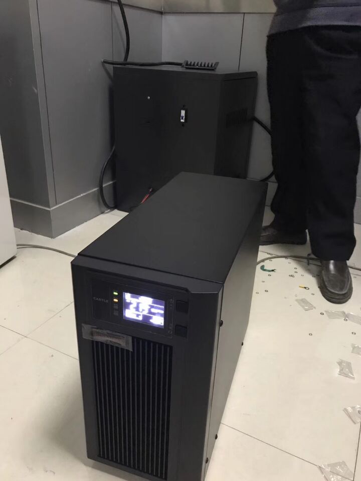 山特C6KS 6kVA不間斷電源 企業級可靠供電解決方案
